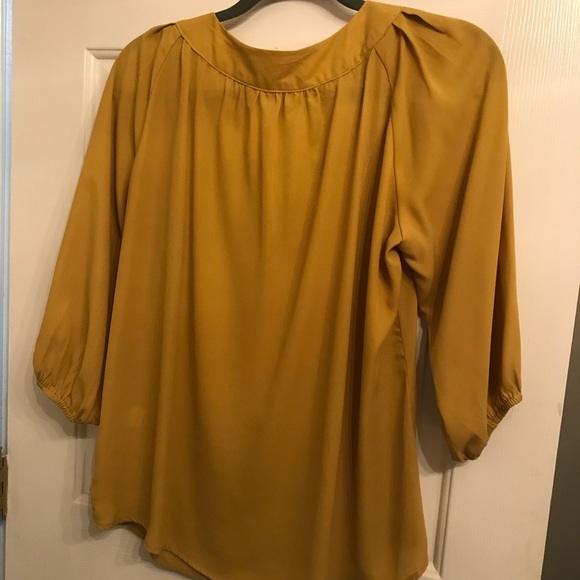 Blouse - Picture 2 of 2